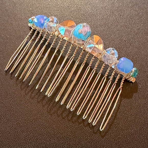 Handmade Blue & Pink, Roses & Hearts Glass & Crystal Hair Comb Light Gold - Picture 8 of 8